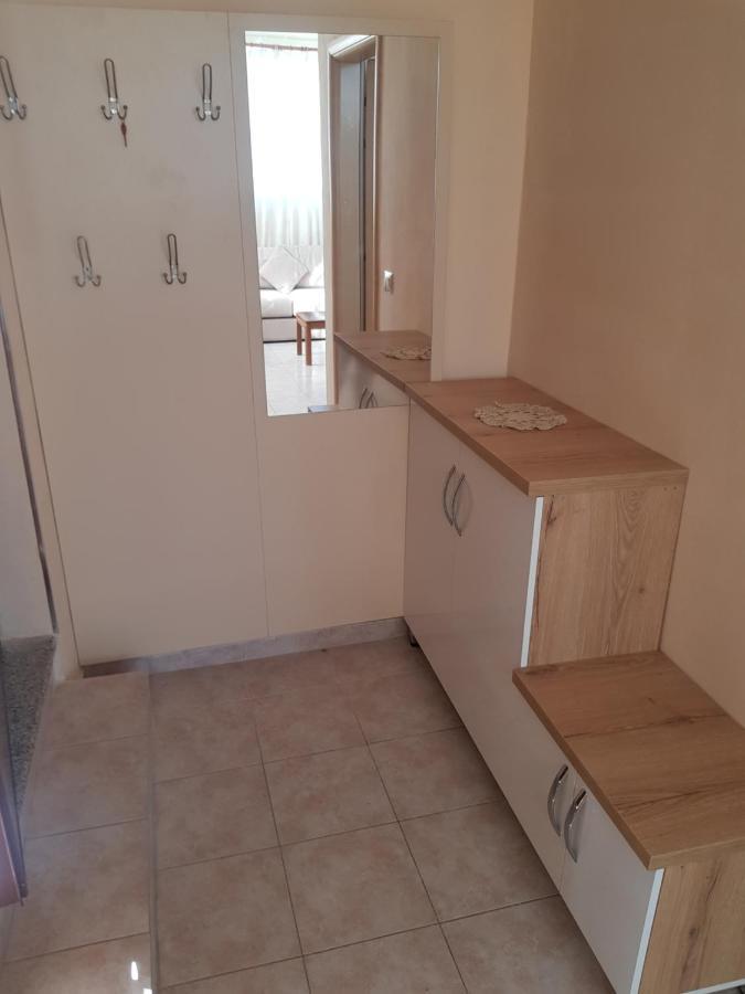 Vlorë Lisus Apartment מראה חיצוני תמונה